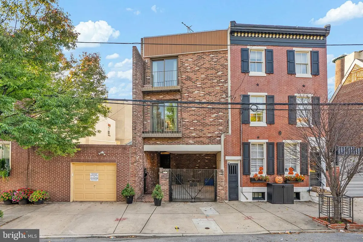 956 S Front St, Philadelphia, PA 19147 - #1