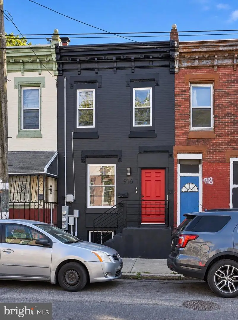 916 W Somerset St, Philadelphia, PA 19133 - #1