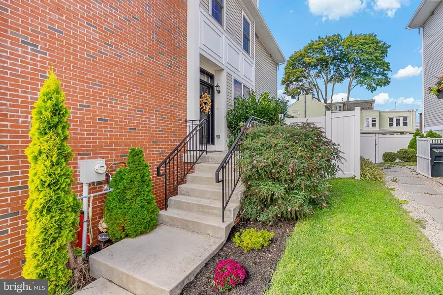 502 Kingsley Ct, Philadelphia, PA 19128 - #2