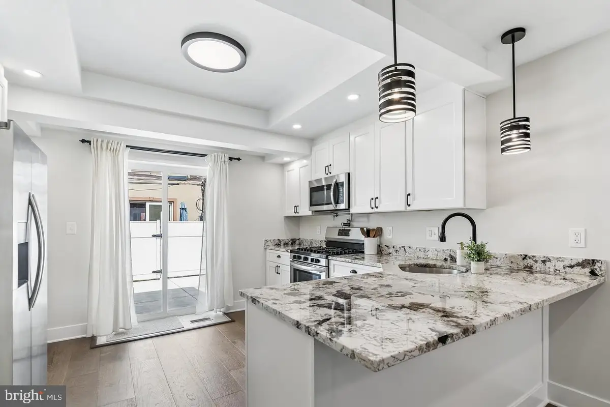 219 Daly St, Philadelphia, PA 19148 - #1