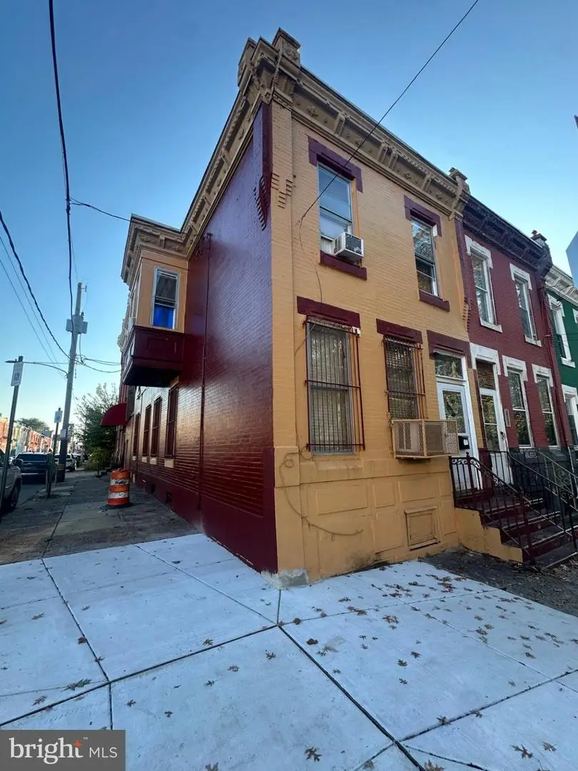 900 W Cambria St, Philadelphia, PA 19133 - #2