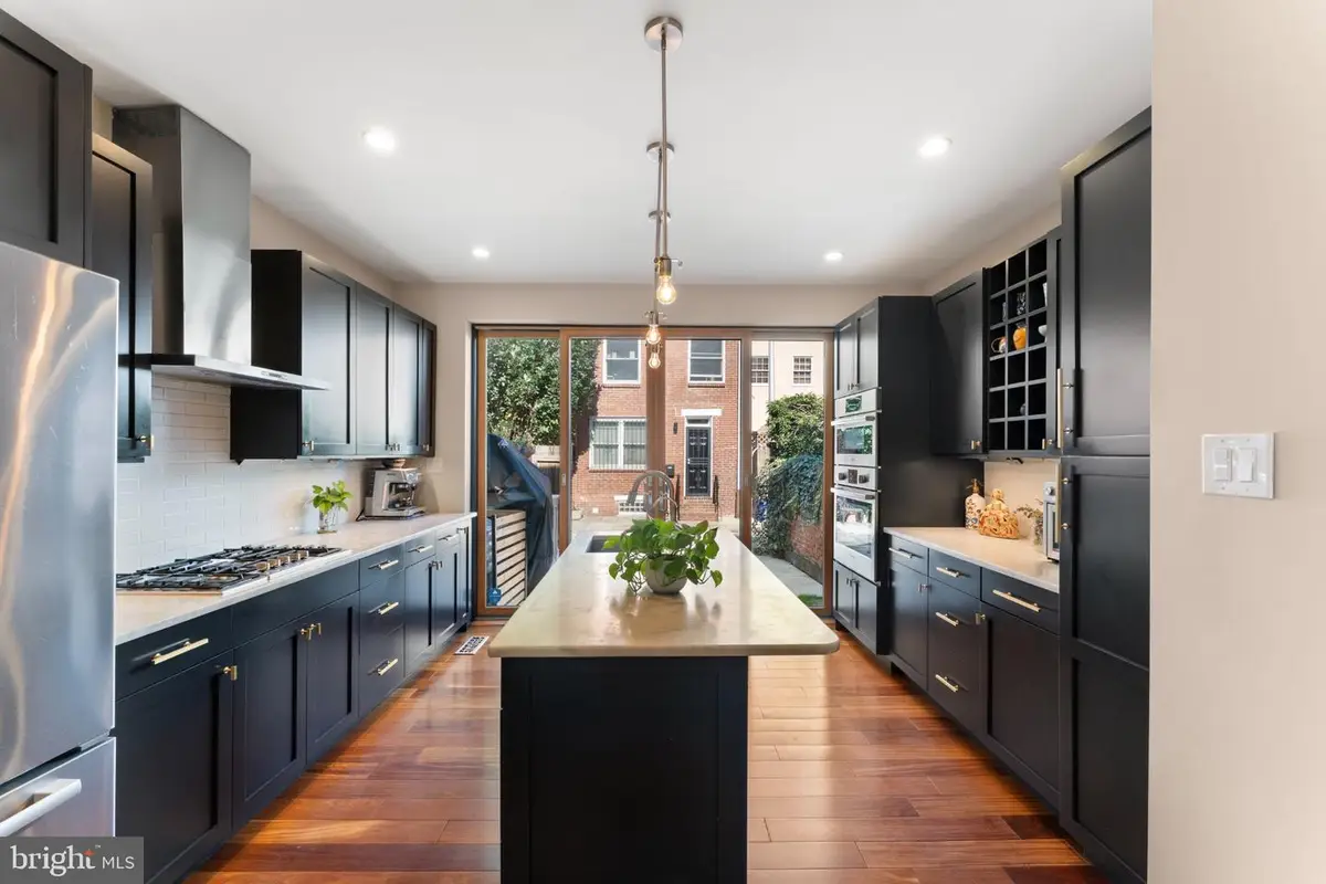 2113 Naudain St, Philadelphia, PA 19146 - #1