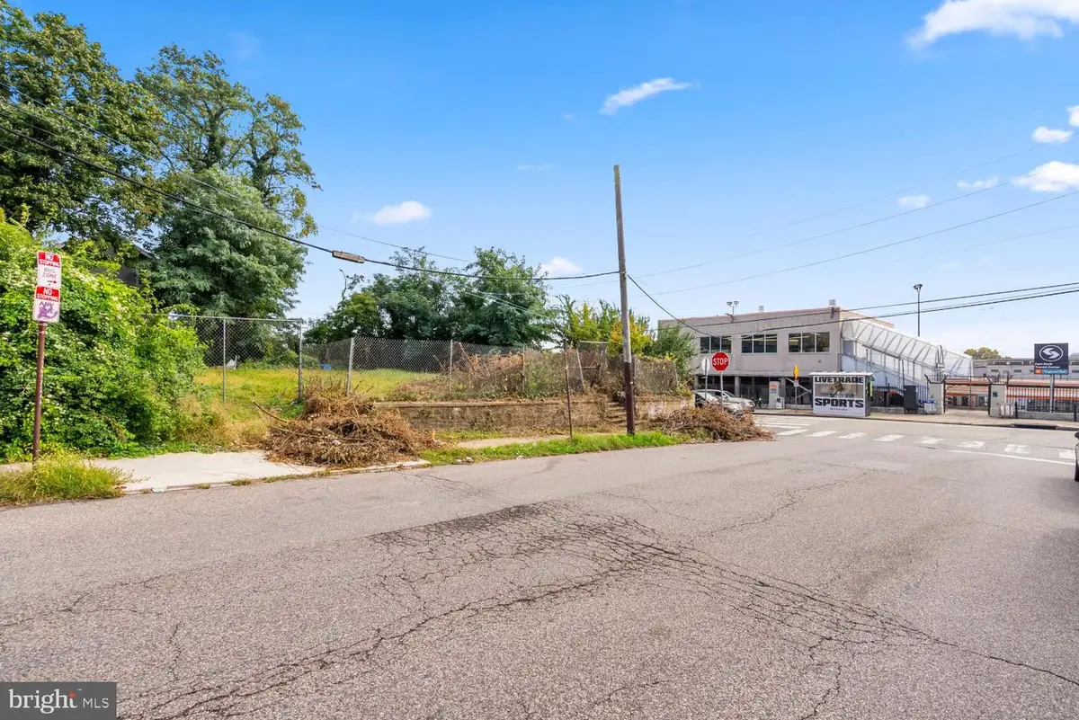 5901 N 10th St, Philadelphia, PA 19141 - #1