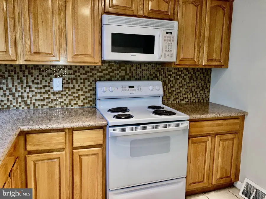 418 Emily St, Philadelphia, PA 19148 - #3