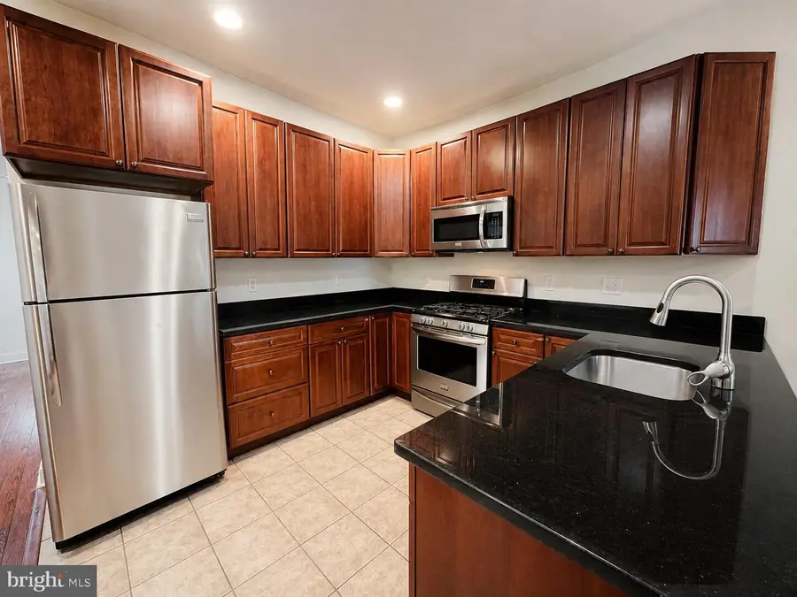 1904 N 17th St, Philadelphia, PA 19121 - #2