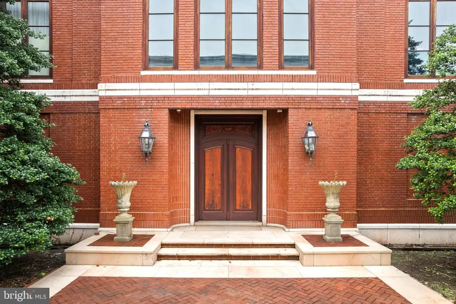 232-36 Walnut St, Philadelphia, PA 19106 - #2