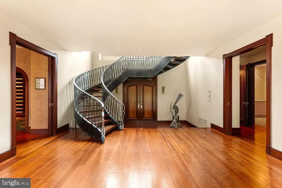 232-36 Walnut St, Philadelphia, PA 19106 - #3