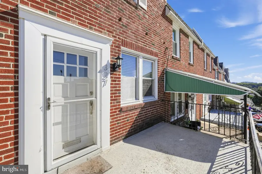 327 Righter St, Philadelphia, PA 19128 - #2