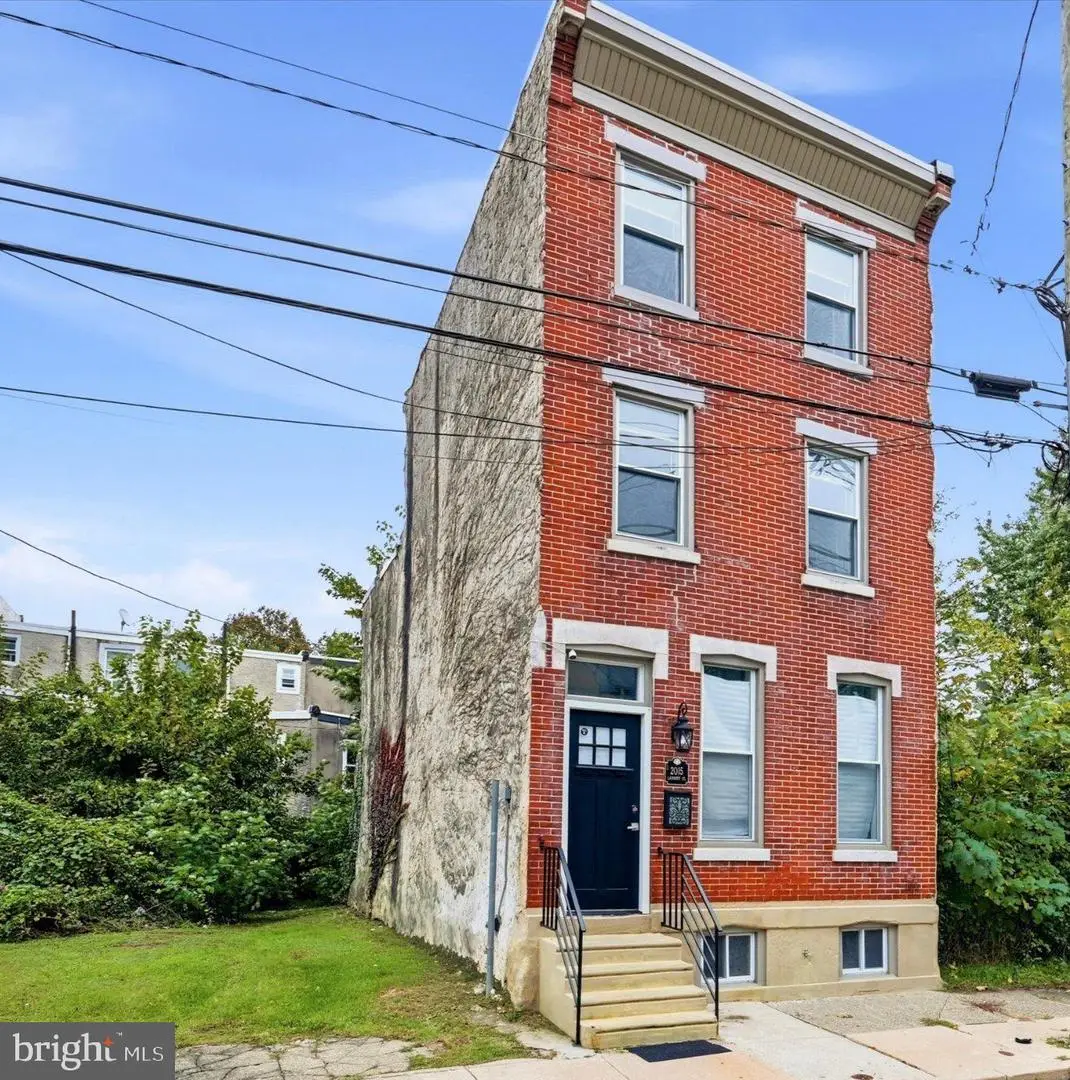 2015 N Lambert St, Philadelphia, PA 19121 - #1