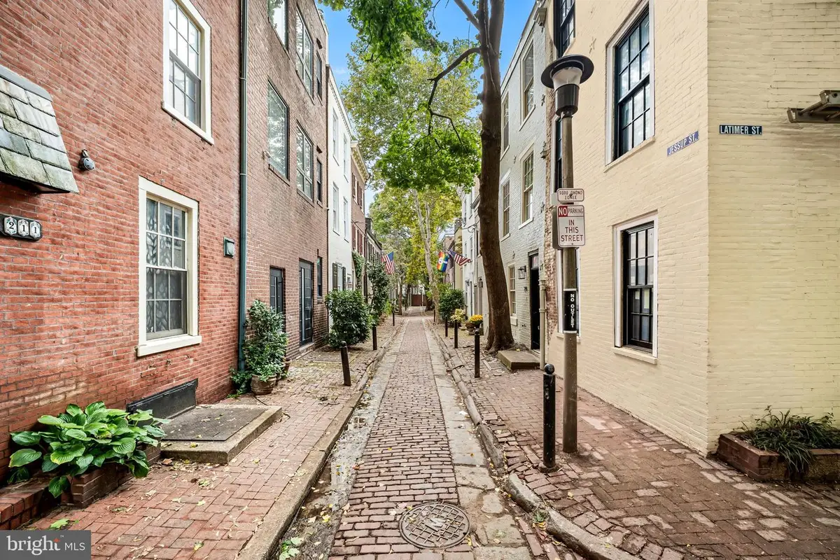 214 S Jessup St, Philadelphia, PA 19107 - #1