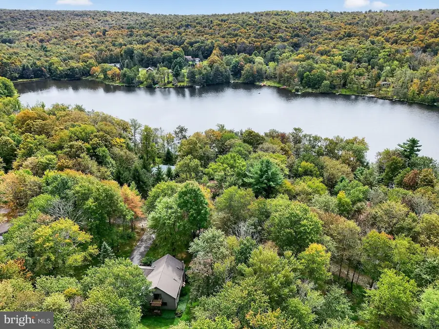 146 Arrowhead, Newfoundland, PA 18445 - Image #2