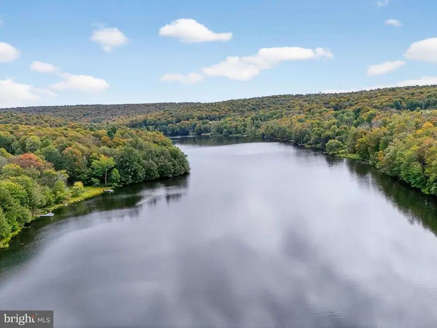 146 Arrowhead, Newfoundland, PA 18445 - Image #3