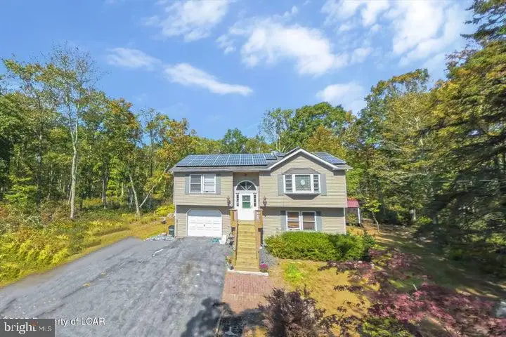 104 Yvette Ct, Dingmans Ferry, PA 18328 - Image #3