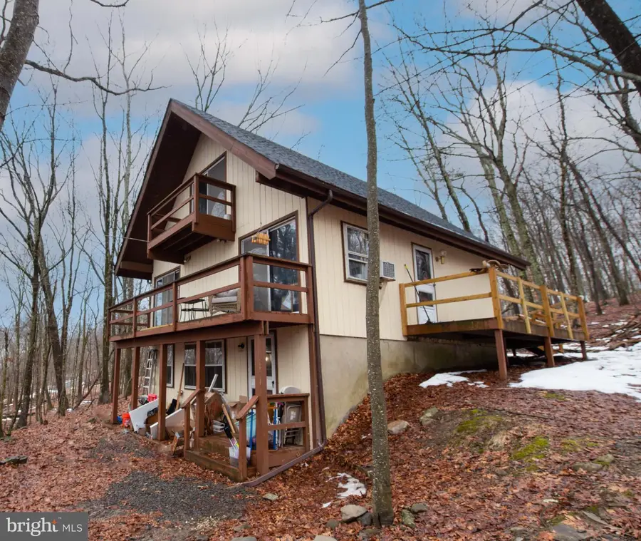 117 Swallow Cir, Bushkill, PA 18324 - #2