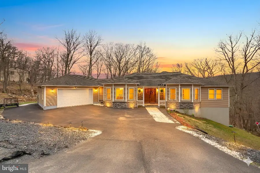 1007 Hampstead Rd, Bushkill, PA 18324 - #2
