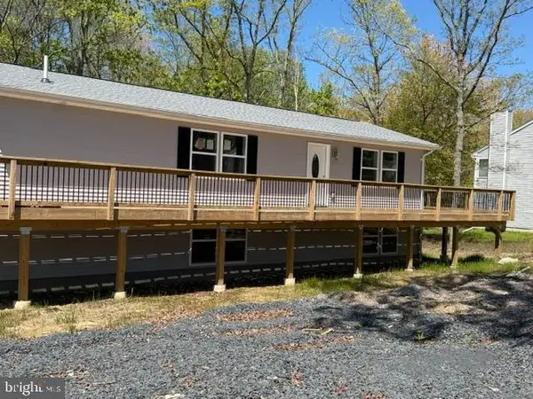 224 Kensington Dr, LEHMAN, PA 18324