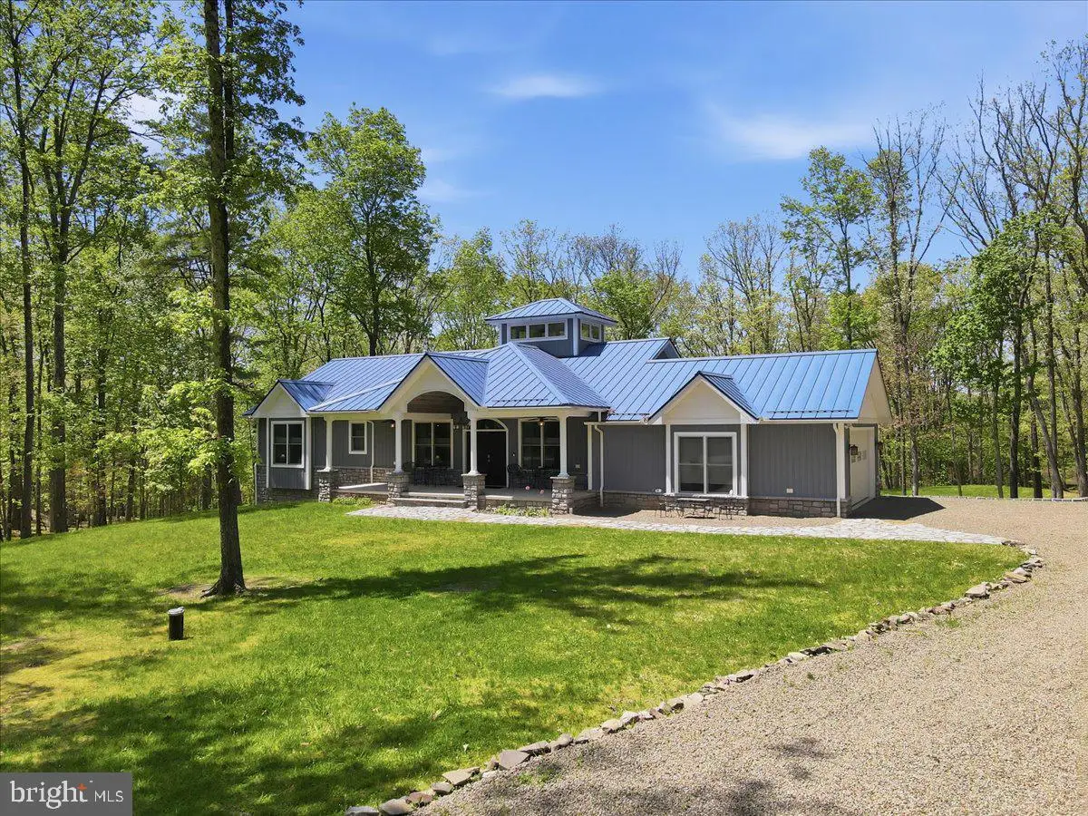 115 Ridgewood Ln, Hawley, PA 18428 - #1