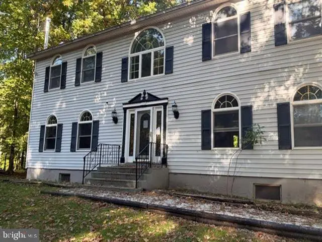 113 E Lake Dr, Milford, PA 18337 - #1