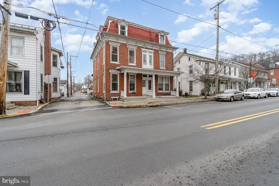 323 Market St, Newport, PA 17074 - Image #3