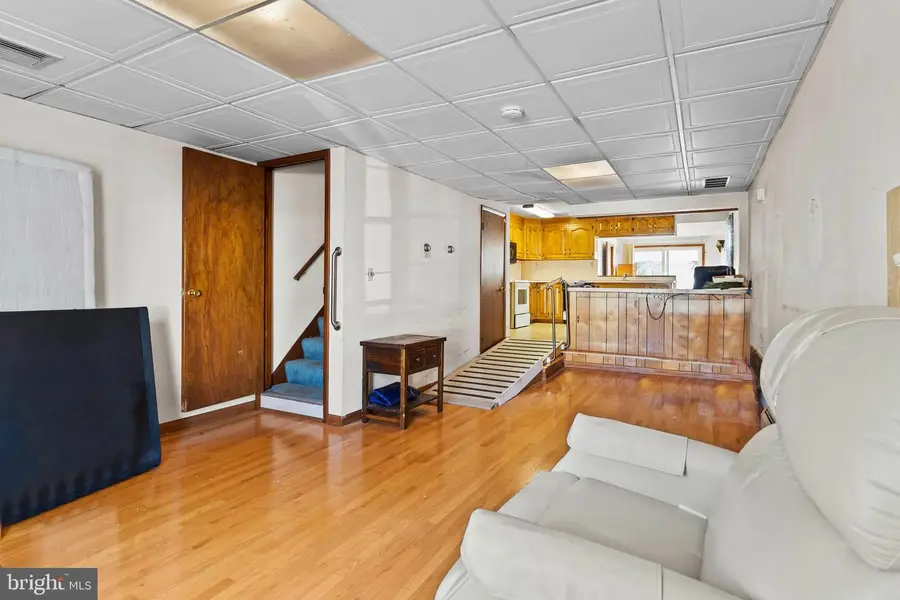 127 W Mcclure St, New Bloomfield, PA 17068 - Image #2