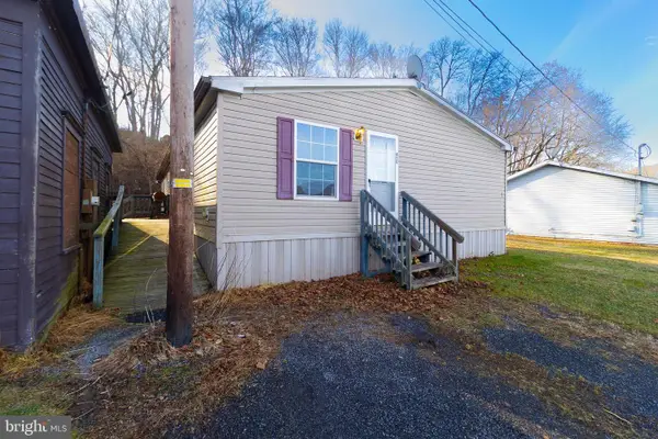 450 S 5th St, NEWPORT, PA 17074