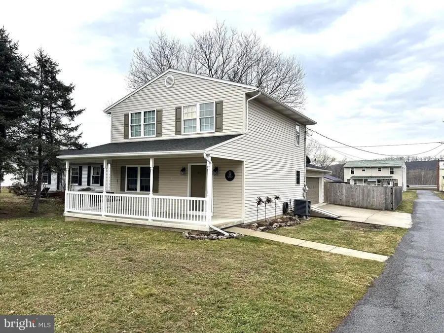 40 Mill St, Duncannon, PA 17020 - #2