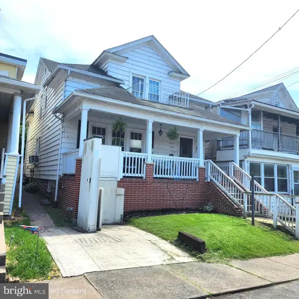 212 E Sunbury St, MILLERSTOWN, PA 17062