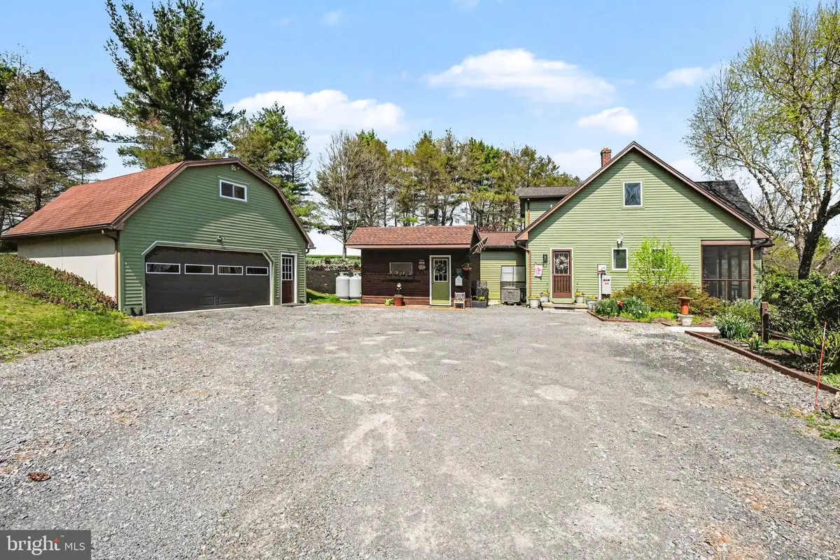 72 Greening Life Ln, Shermans Dale, PA 17090 - #1
