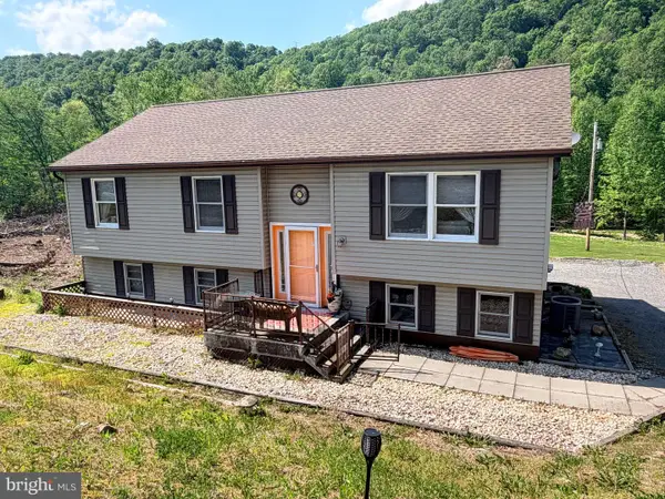 990 Greenbriar Rd, NEW BLOOMFIELD, PA 17068