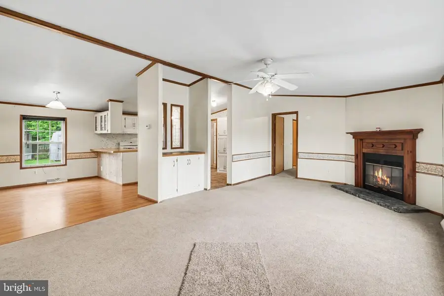 49 Meadowview Dr, New Bloomfield, PA 17068 - #3