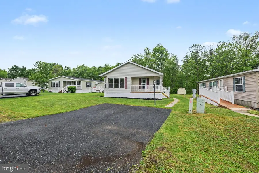 19 Meadowview Dr, New Bloomfield, PA 17068 - #3