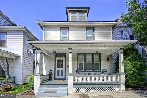 228 N 5th St, NEWPORT, PA 17074