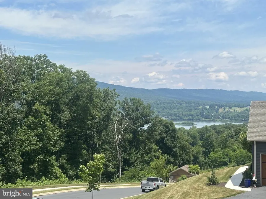 110 Stone Arch Dr, Marysville, PA 17053 - #2