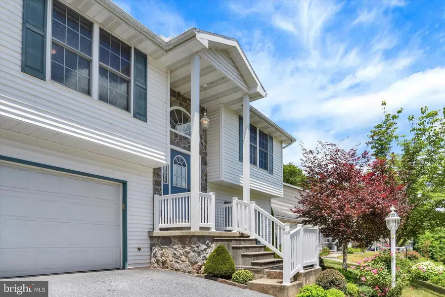 1203 Lincoln St, Duncannon, PA 17020 - #2