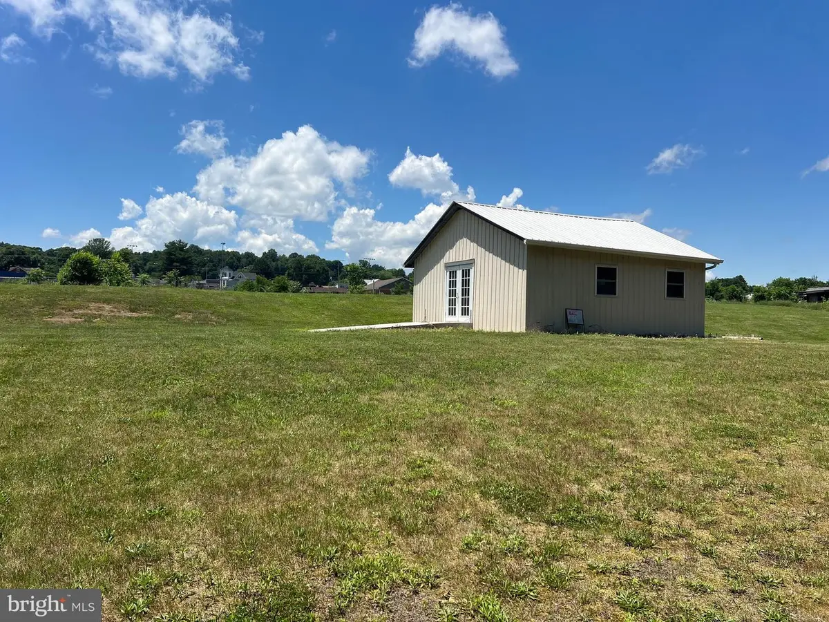 581 N Front St, Newport, PA 17074 - #1