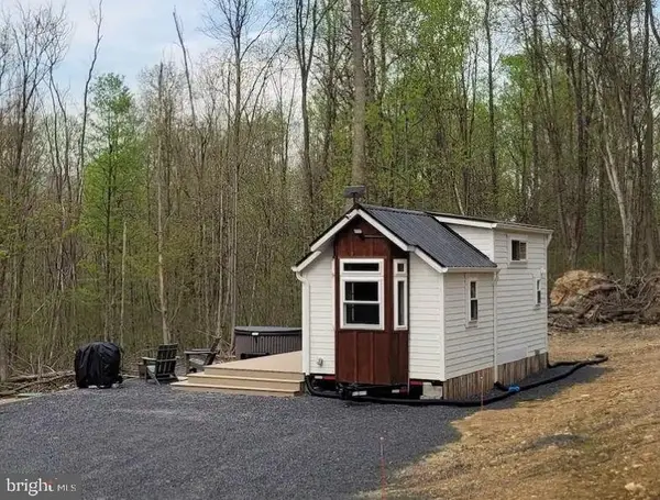 4909 Raccoon Valley Rd Rd, MILLERSTOWN, PA 17062