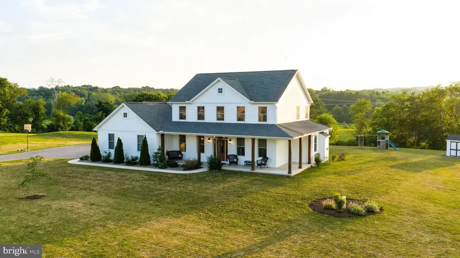50 Bella Terra Dr, Shermans Dale, PA 17090 - #2