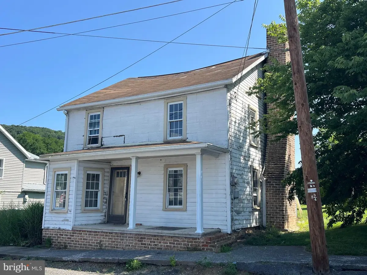 32 N High St, Millerstown, PA 17062 - #1