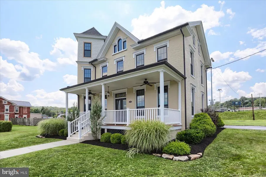 605 N 4th St, Newport, PA 17074 - #3