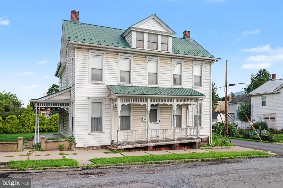 326 Mulberry St, Newport, PA 17074 - #3