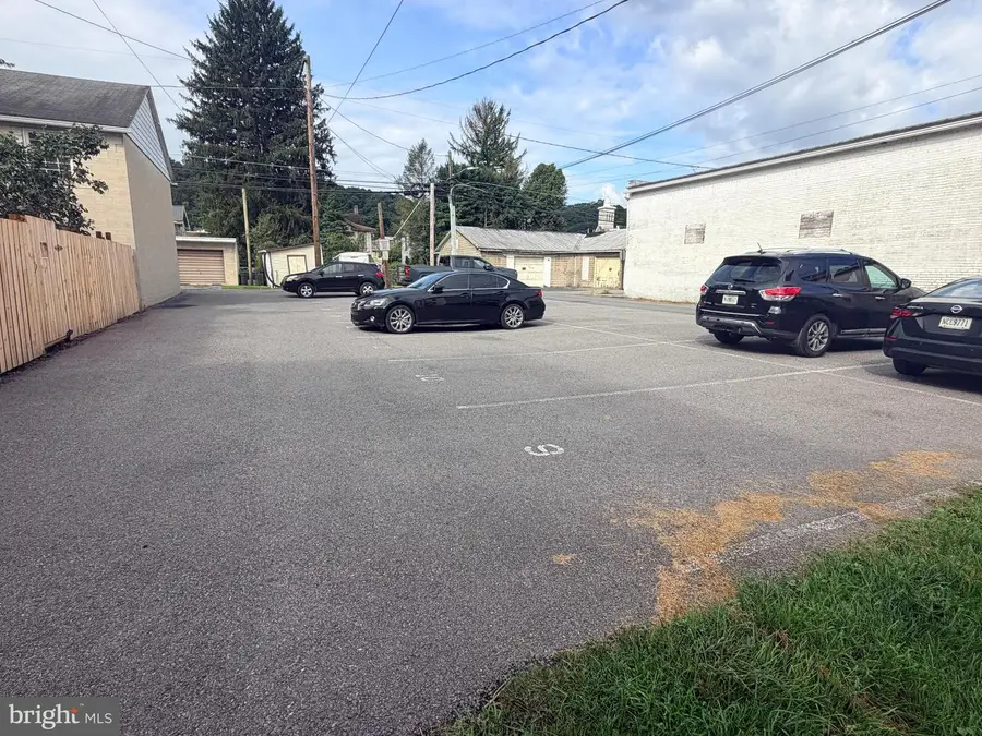 38 S 2nd St, Newport, PA 17074 - #3