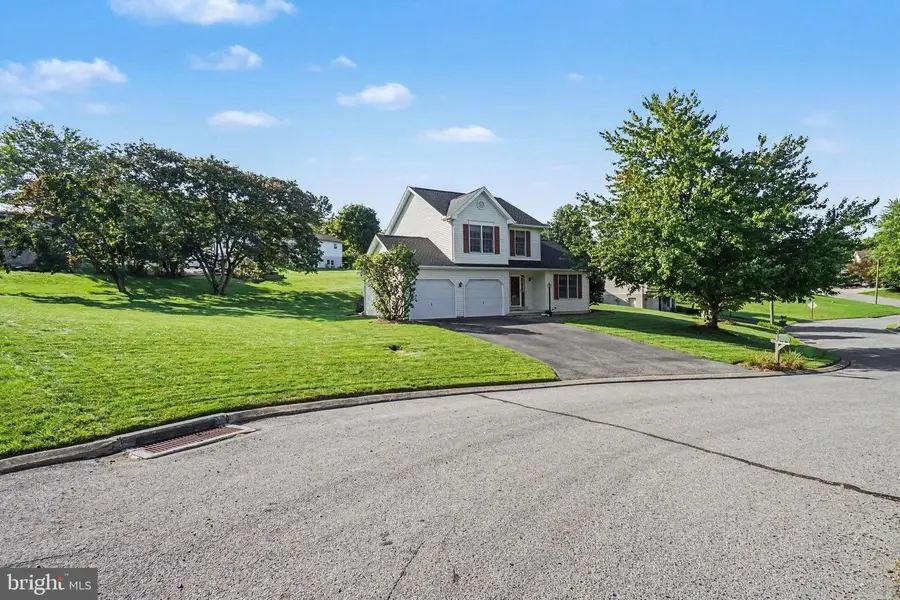 106 Greenwood Ln, Millerstown, PA 17062 - #3