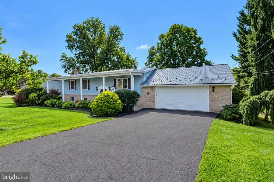 15 Donald St, Shermans Dale, PA 17090 - #2