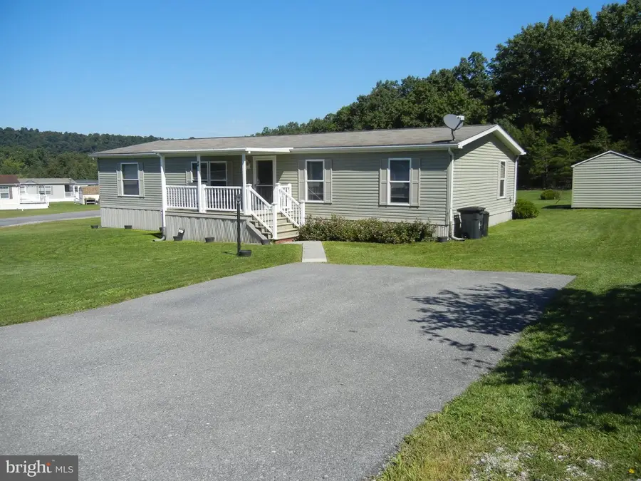 44 Meadowview Dr, New Bloomfield, PA 17068 - #2