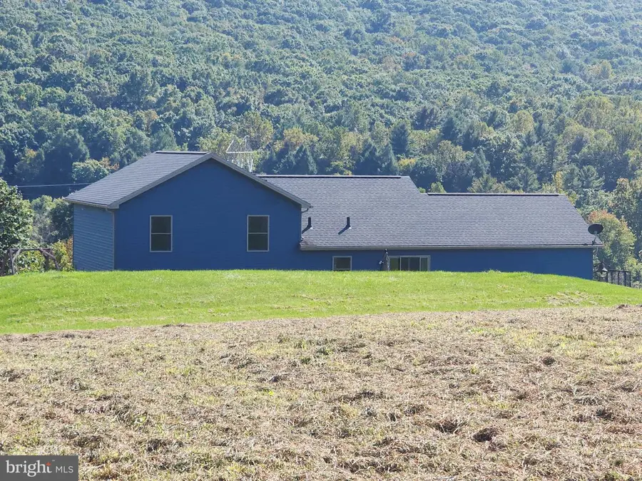 734 Royer Rd, New Bloomfield, PA 17068 - #2