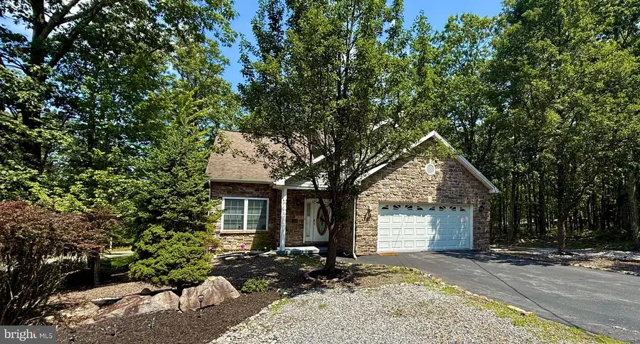 231 Country Club Dr, Hazleton, PA 18202 - Image #3