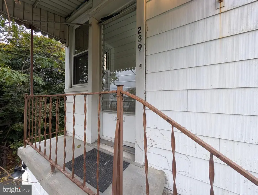 239 S Sycamore St, Tamaqua, PA 18252 - Image #3