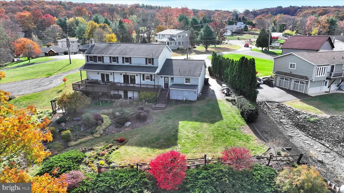 831 Cayuga Cv, Auburn, PA 17922 - Image #1