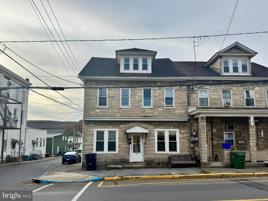 101 W Main St, Tremont, PA 17981 - Image #2