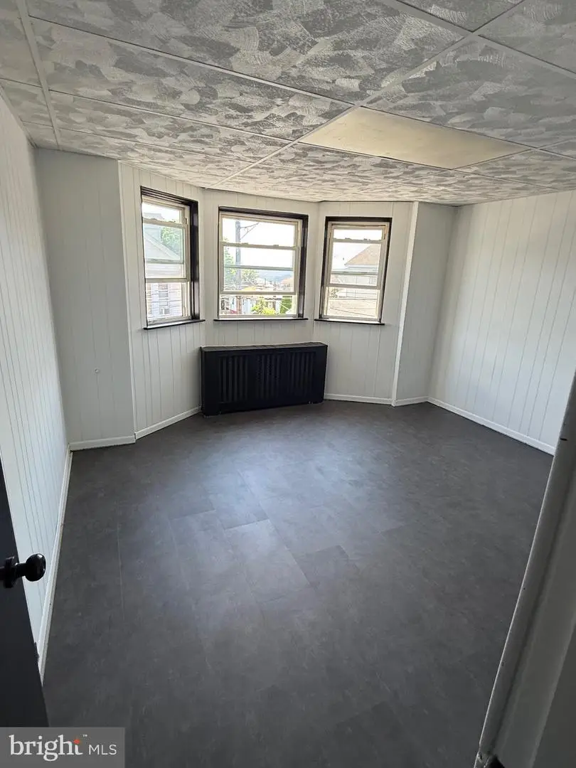 227 Florida Ave, Shenandoah, PA 17976 - Image #2